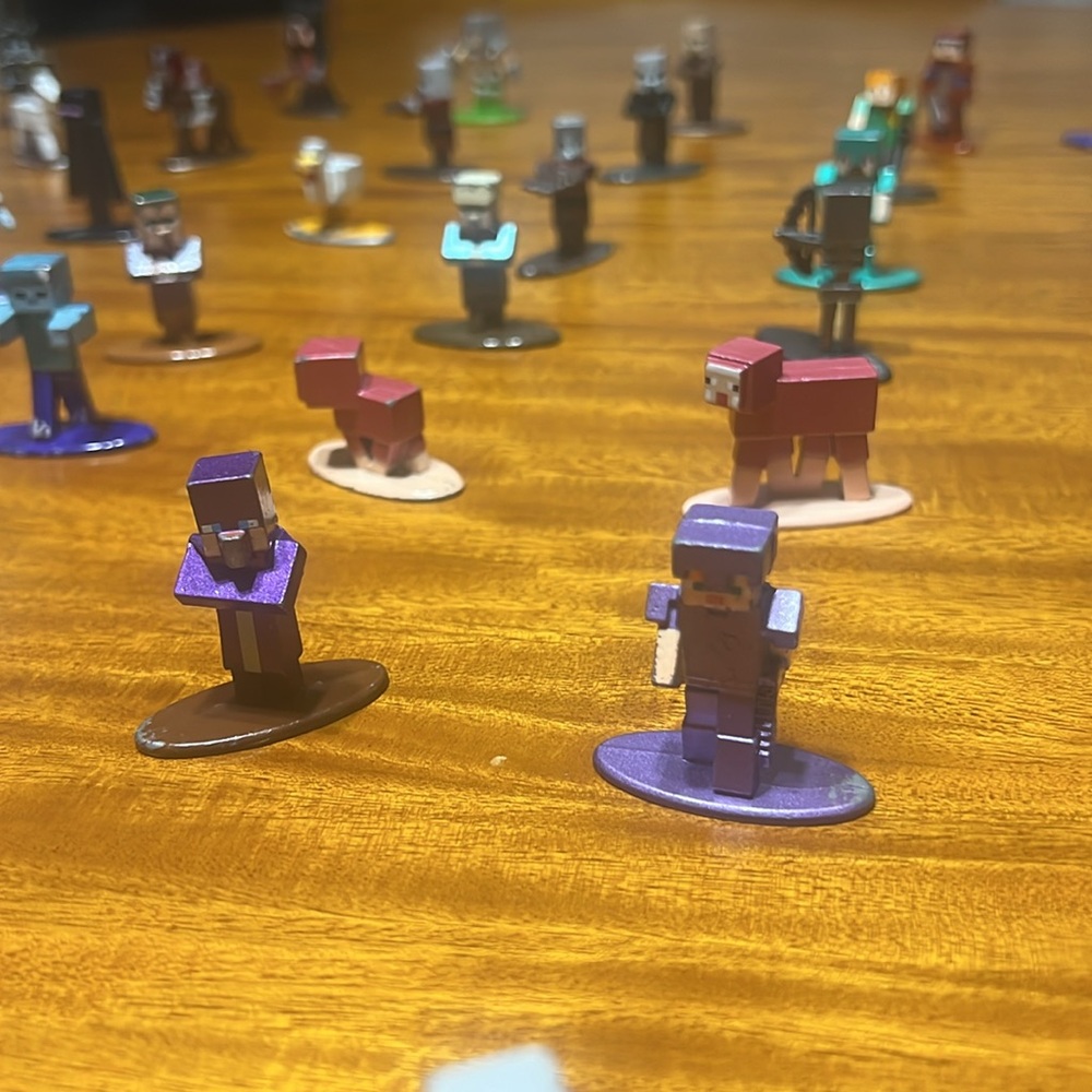 Minecraft bundle - Picture 4 of 8